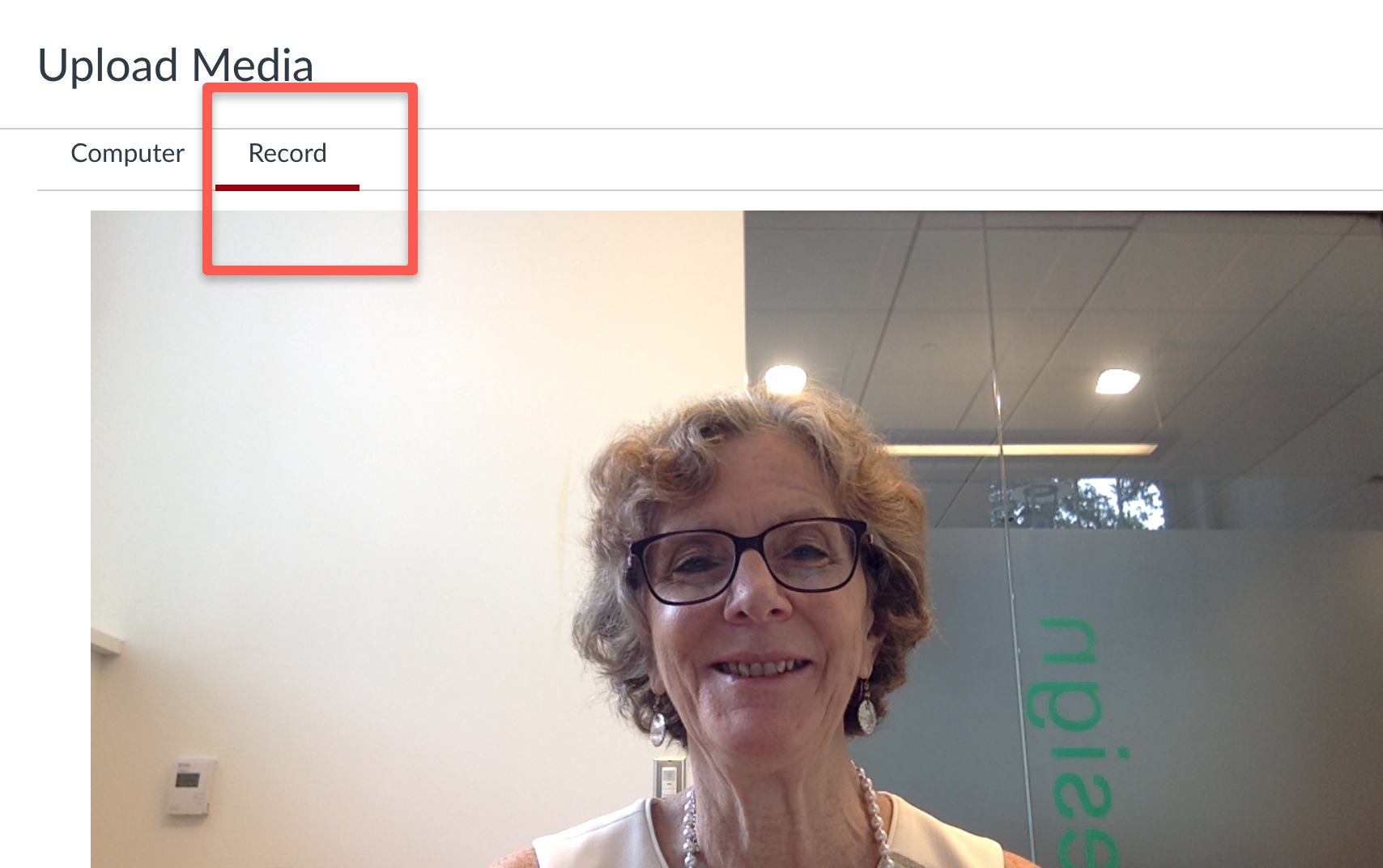 Screenshot of the option of choosing to record a video or audio recording.